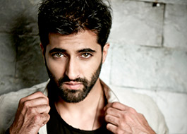 Akshay Oberoi starts shoot for his next Bombairiya