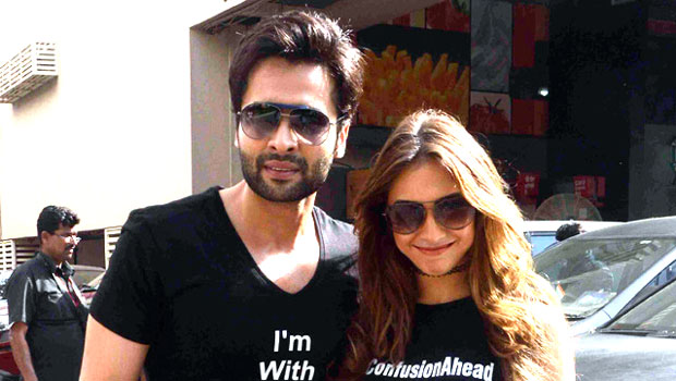Jackky Bhagnani-Lauren Gottlieb Perform A Flash Mob At Churchgate Station