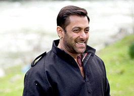Salman Khan provides television sets to Kashmiris Salman Khan provides television sets to Kashmiris