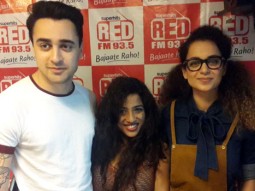 Imran Khan-Kangana Ranaut Promote ‘Katti Batti’ On 93.5 Red FM Imran Khan-Kangana Ranaut Promote ‘Katti Batti’ On 93.5 Red FM