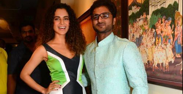 Kangana Ranaut Unveils ‘Forever Eternal Pichwais’ Art Exhibition