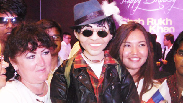“Thank You Shah Rukh Khan For Bonding Us”: Fans