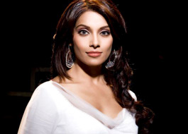 Bipasha to star in horror film Aatma