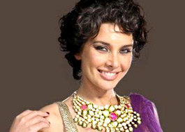 Lisa Ray ties the knot with Jason Dehni