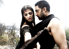 Raavan and Raavanan would be playing in 24 theatres in Mysore circuit Raavan and Raavanan would be playing in 24 theatres in Mysore circuit