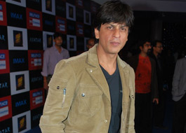 Shah Rukh Khan replaces Akshay Kumar as highest tax payer Shah Rukh Khan replaces Akshay Kumar as highest tax payer