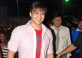 Vivek Oberoi plays exhibition match at Chennai Open