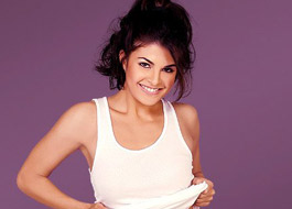 Jacqueline Fernandez plays centrespread model in Murder 2