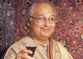Gautam Rajadhayaksha was all set to turn director with Shabana starrer
