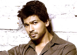 Nikhil Dwivedi to star in Vivek Agnihotri’s Hate Story