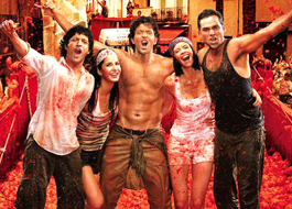 Makers of ZNMD hand over a cheque to CM for Mumbai blast victims