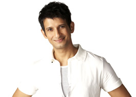 Sharman to return to theatre with Sahi Re Sahi