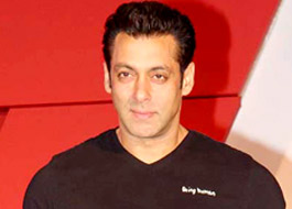 Salman watches Hero with Sooraj and Aathiya’s parents