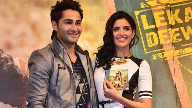 Armaan – Deeksha Promote ‘Lekar Hum Deewana Dil’ At Infiniti Mall