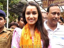 Shraddha Kapoor Visits Siddhivinayak Temple