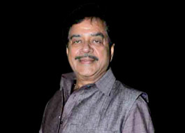 Shatrughan Sinha returns on stage after 14 years Shatrughan Sinha returns on stage after 14 years