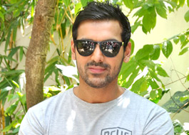 John Abraham to play blind man in Aankhen 2