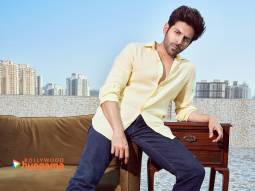 Celebrity wallpaper of Kartik Aaryan