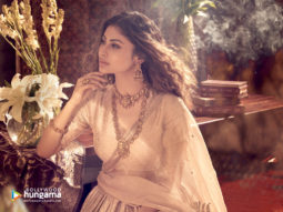 Celebrity wallpapers of Mouni Roy