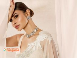 Celebrity wallpaper of Mouni Roy