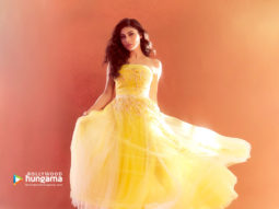 Celeb Wallpapers Of Mouni Roy