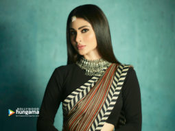 Celeb Wallpapers Of Mouni Roy