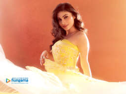Celeb Wallpapers Of Mouni Roy