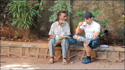 Aamir’s fan cycles from Ranchi to meet him