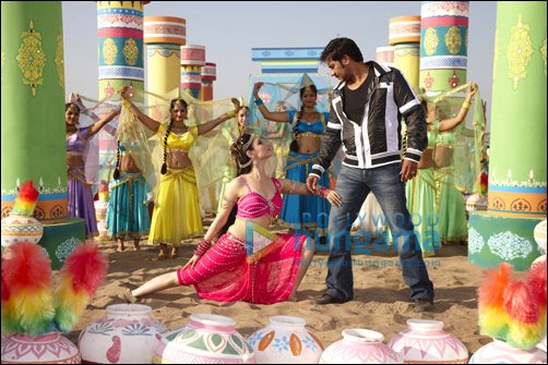 ‘Tathiya Tathiya’ recreated with Ajay, Tamannah