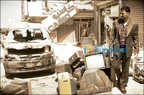 Check out: Akshay Kumar shooting at Ras-Al-Khaimah of 90s for Airlift