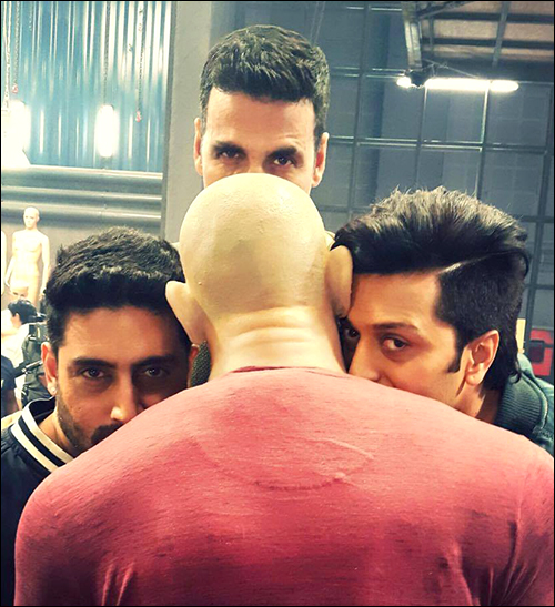 Check out: Housefull 3 heroes spoof the Deepika Padukone – Vin Diesel picture