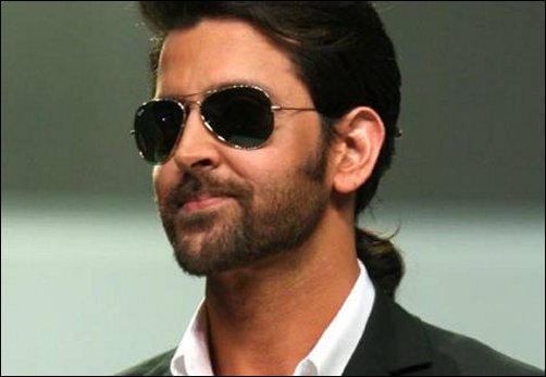 Hrithik Roshan wows fans in Dubai at Mega Mela