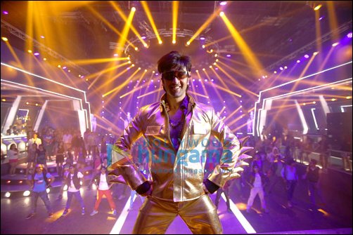 Ranbir adapts Rishi’s iconic look