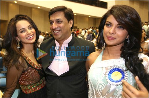 Priyanka and Kangna pull Bhandarkar for National Award presentation