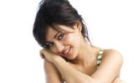 “Crook is not a heavy weight preachy film” – Neha Sharma