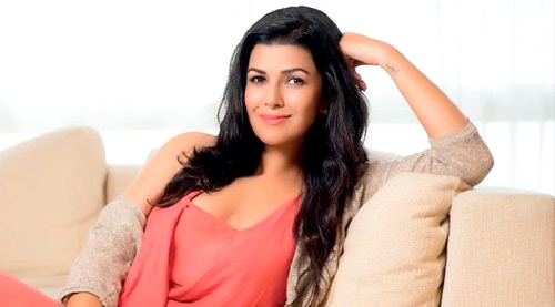 Nimrat Kaur shares red carpet with her Hollywood idols