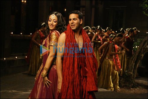 Check out: Akshay and Trisha shooting for ‘Sajde Kiye’ in Khatta Meetha