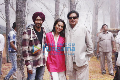 When Shatrughan Sinha dropped by on sets of SOS When Shatrughan Sinha dropped by on sets of SOS