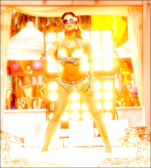 Win a chance to Meet N Greet Sunny Leone