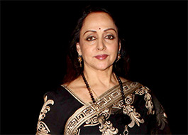 Hema Malini has a narrow escape in road accident at Mathura