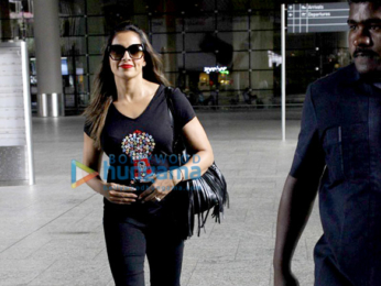 Bipasha Basu snapped at the airport returning from Bangalore