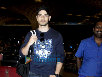 Hrithik Roshan, Daisy Shah, Anil Kapoor and others depart for IIFA 2016