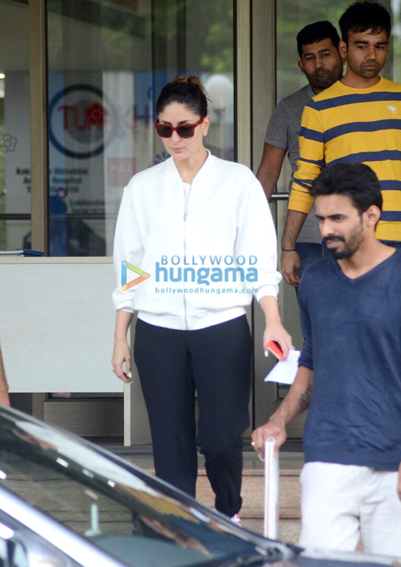 Kareena Kapoor Khan visits Saif Ali Khan after his thumb surgery Kareena Kapoor Khan visits Saif Ali Khan after his thumb surgery