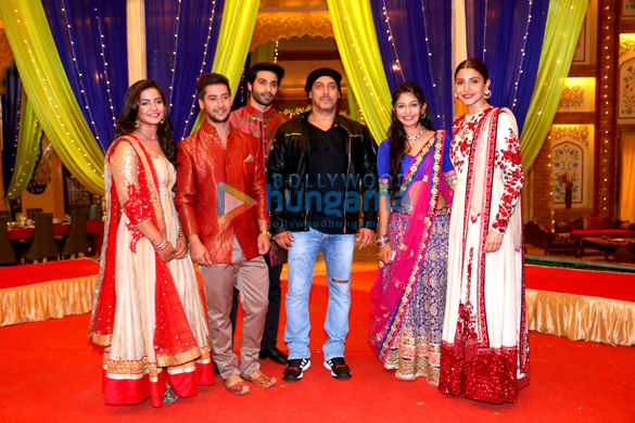 Salman Khan & Anushka Sharma promote ‘Sultan’ on ‘Udaan’ TV serial