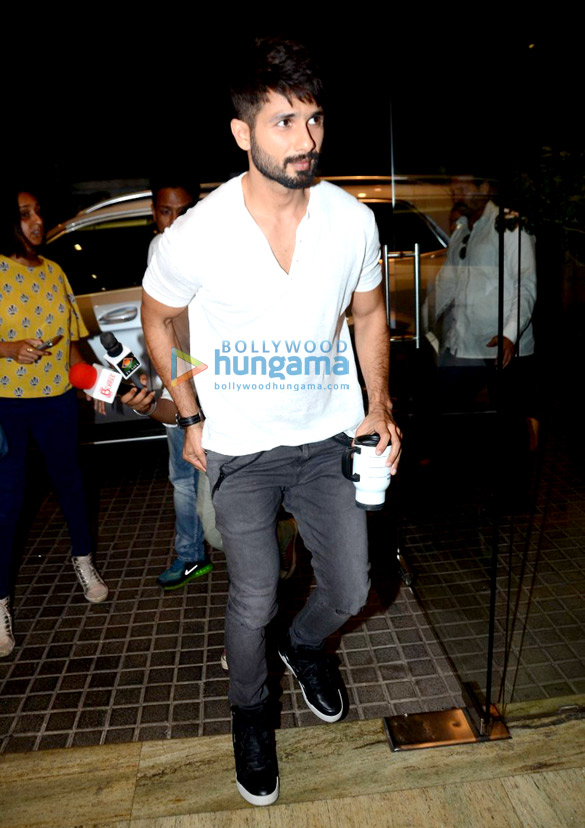 Shahid Kapoor, Alia Bhatt & Diljit Dosanjh snapped at ‘Udta Punjab’ show for media Shahid Kapoor, Alia Bhatt & Diljit Dosanjh snapped at ‘Udta Punjab’ show for media