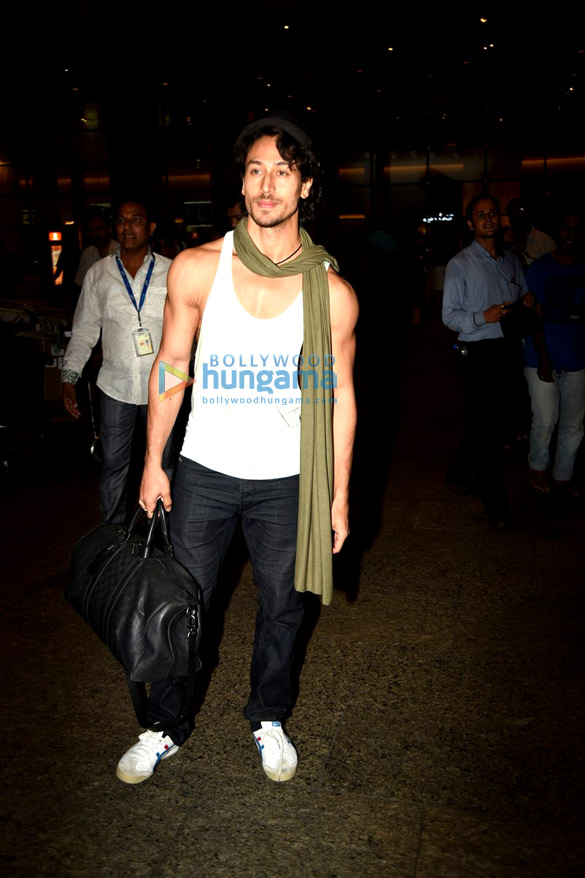 Tiger Shroff & Disha Patani arrive from Paris Tiger Shroff & Disha Patani arrive from Paris