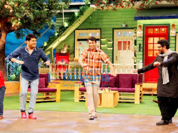 Arshad Warsi & Kapil Sharma have a laugh riot on the sets of 'The Kapil Sharma Show'