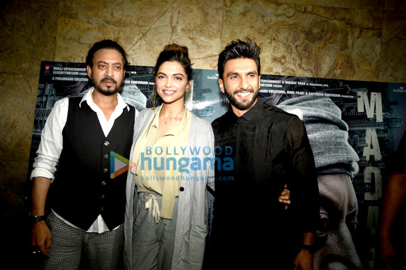 Deepika Padukone, Ranveer Singh & others at the special screening of ‘Madaari’ Deepika Padukone, Ranveer Singh & others at the special screening of ‘Madaari’