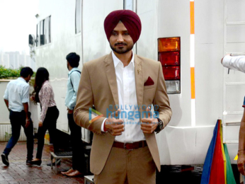 Harbhajan Singh & Shoaib Akhtar at the launch of 'Mazak Mazak Me'