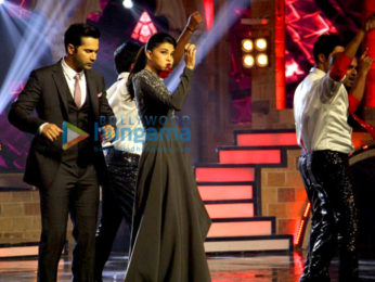Varun Dhawan, John Abraham, Jacqueline Fernandez & Anil Kapoor grace the finale of India's Got Talent